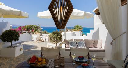 B4 Cycladic Home for 6 by the Beach