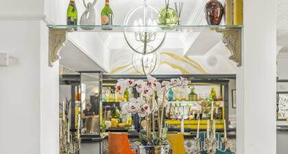 Talo-Ylellinen-Näkymä maaseudulle-Oma kylpyhuone