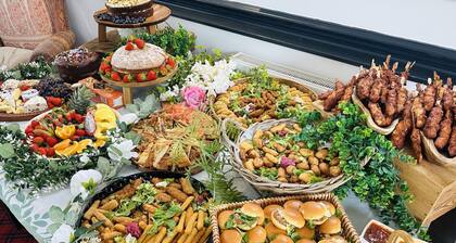 Talo-Ylellinen-Näkymä maaseudulle-Oma kylpyhuone