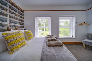 8 chambres, fer et planche à repasser, Wi-Fi gratuit, draps fournis