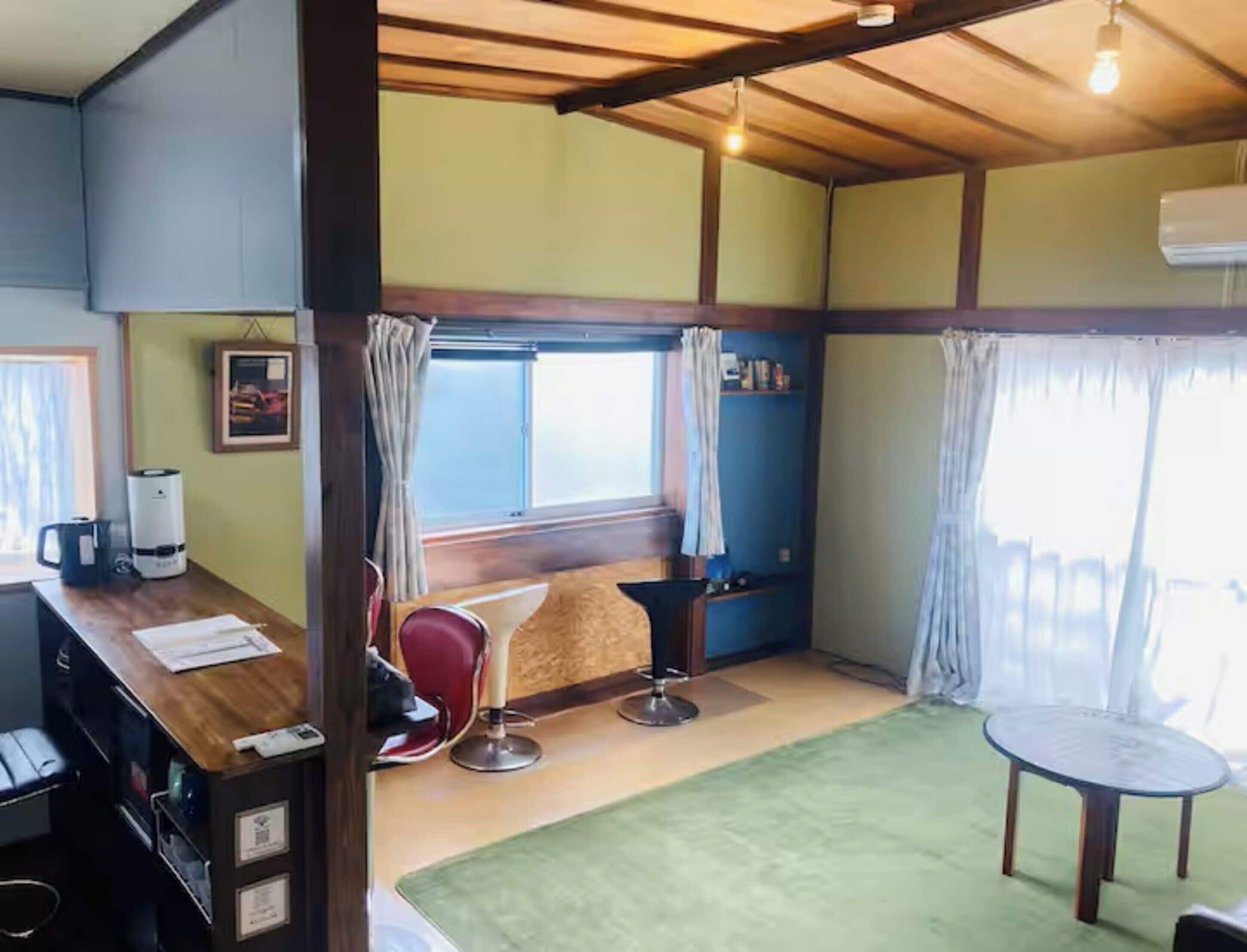 Rumah Basic, Bebas Asap Rokok, dapur | 1 kamar tidur, Wi-Fi gratis, dan seprai linen