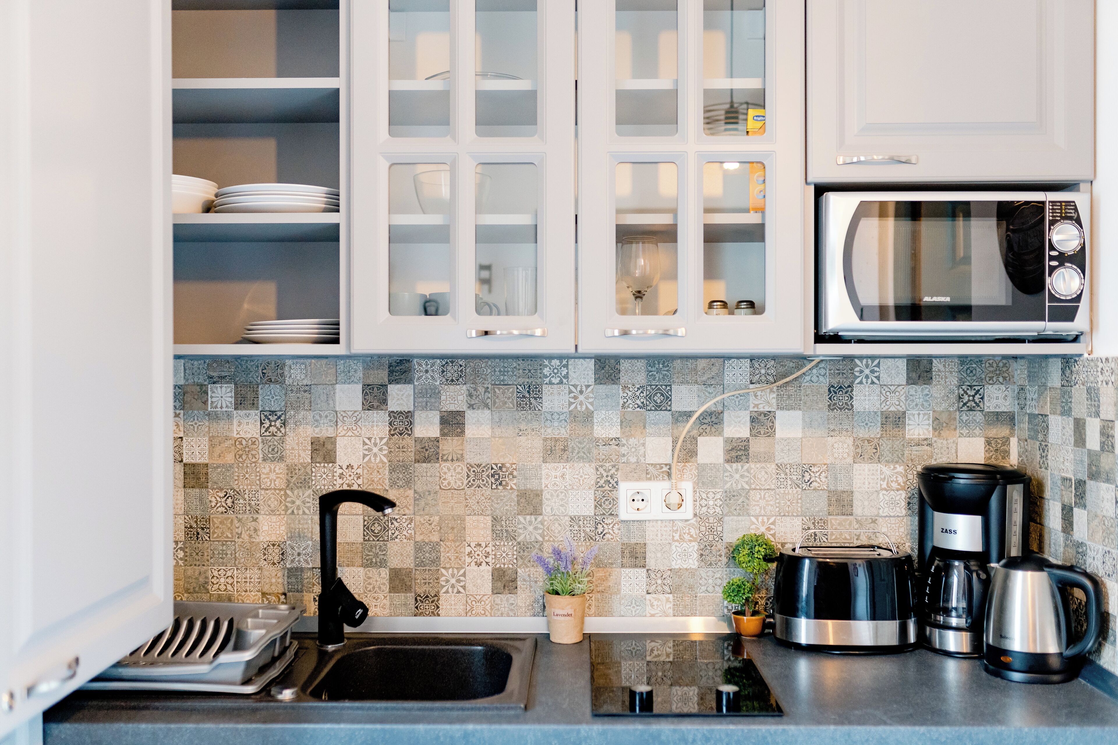 Comfort Double or Twin Room, Kitchenette | Private kitchen | Fridge, microwave, stovetop, cookware/dishes/utensils