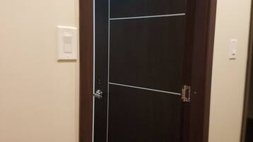 Shared Dormitory, 1 Bedroom, Smoking, City View | Bahagian dalam