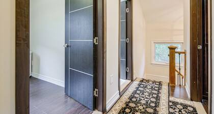 Room in Guest Room - Serene Retreat in Brampton - Private Room With City Views