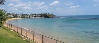 Private beach access @ serene Casa Matilda