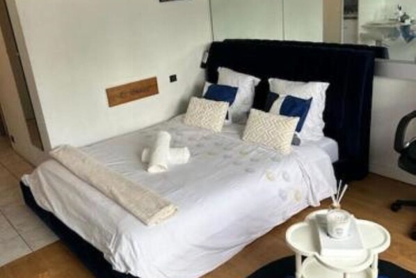 1 bedroom, WiFi - Cocoon of Happiness & Parking  (Carquefou)