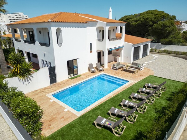 Pool - Villa w/ Heatable Pool and BBQ in Albufeira (Albufeira)