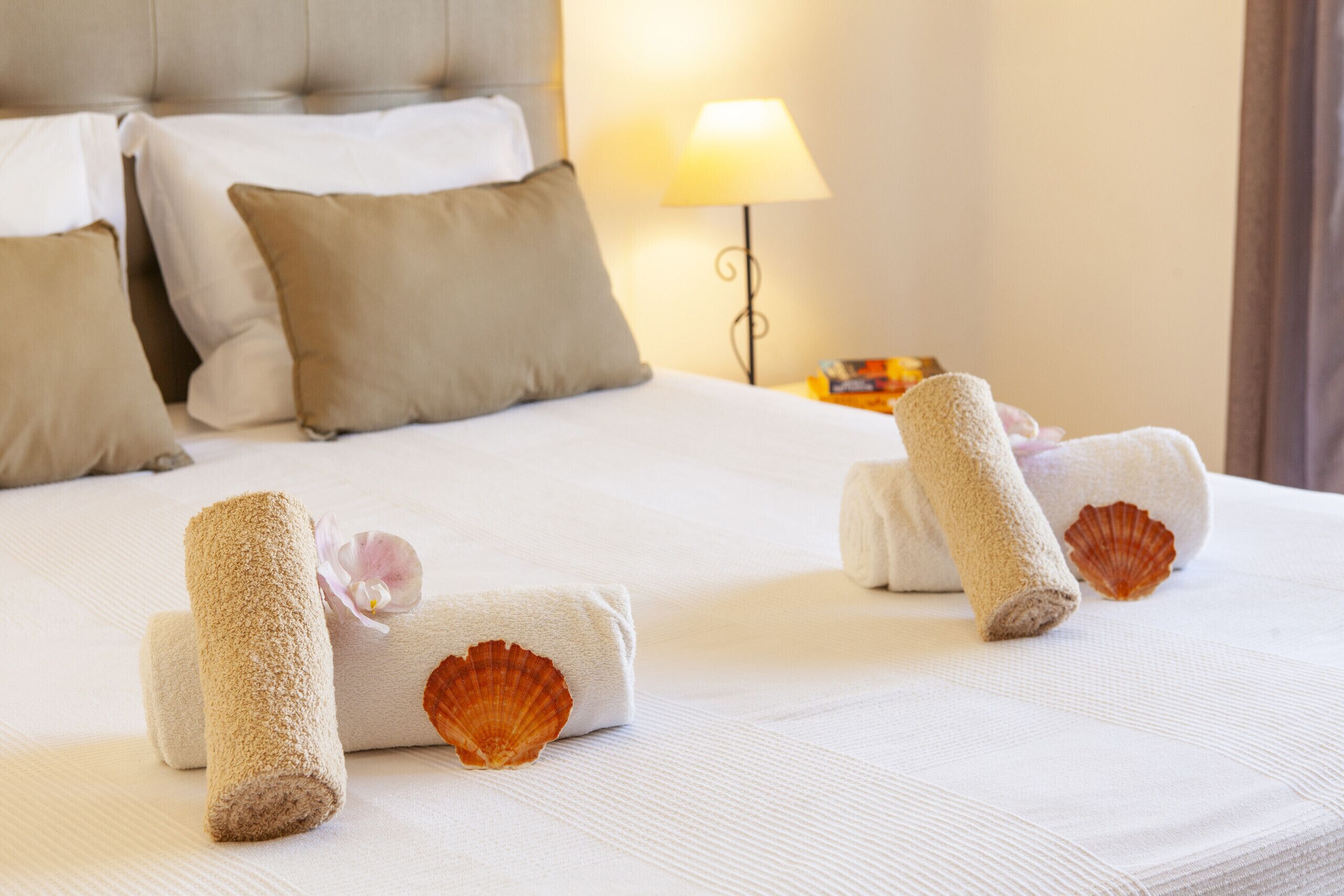 4 dormitorios, tabla de planchar con plancha, wifi gratis y ropa de cama