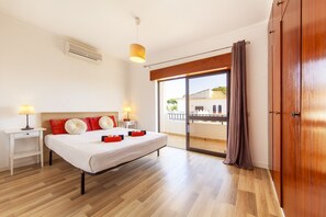 4 quartos, ferros/tábuas de passar roupa, Wi-Fi de cortesia