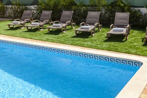 Pool - Villa w/ Heatable Pool and BBQ in Albufeira (Albufeira)
