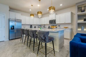 10 bedrooms - Brand NEW 10bedrooms At Windsor Island (Davenport)