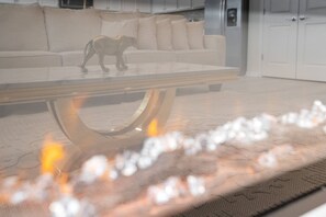 House | 10 bedrooms - Brand NEW Luxury 10bedrooms At Windsor Island (Davenport)