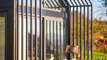 Premium-villa - udsigt til have | Terrasse/gårdhave