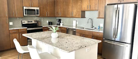 Fridge, microwave, oven, dishwasher