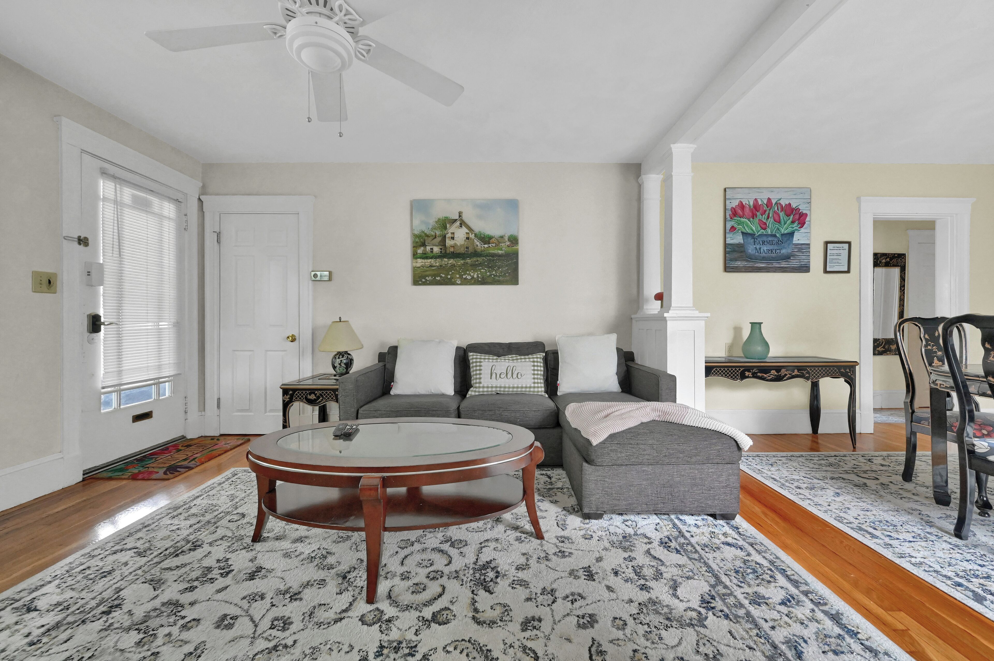 Een smart-tv en een kantoor