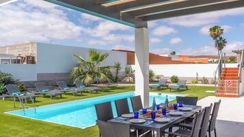 Villa (4 Bedrooms) | Interior