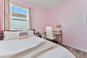 3 quartos, escrivaninha, Wi-Fi, roupa de cama