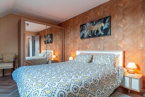 2 bedrooms, iron/ironing board, free WiFi