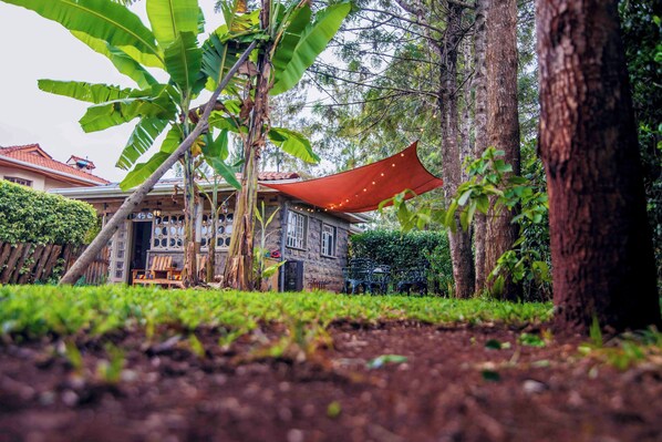 Exterior - Olugulu Cottage — Enchanting Pallet-Themed (Nairobi)