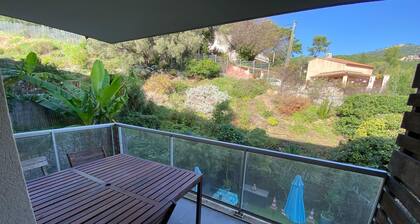 Beau T2 avec piscine - proche parc