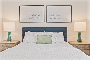 Desk, iron/ironing board, WiFi, bed sheets