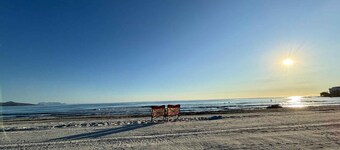 Mobilehome with air conditioning, terrace and pool