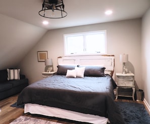 4 bedrooms, desk, iron/ironing board, WiFi