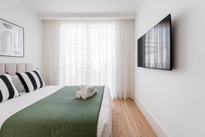 1 bedroom, iron/ironing board, internet, bed sheets