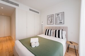 1 bedroom, iron/ironing board, Internet, bed sheets