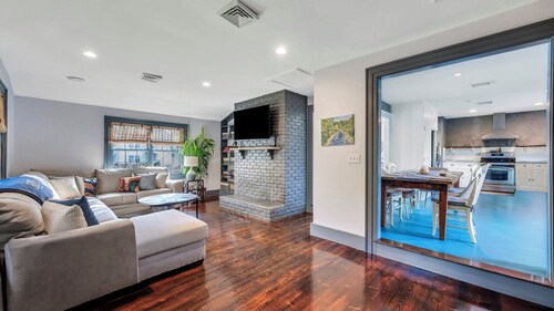 Cozy Southampton Home with Private Pool, Outdoor Dining, Perfect for Families