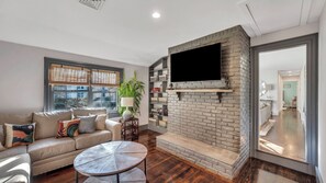 Smart-TV, peis og stereoanlegg