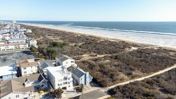 Aan het strand, ligstoelen aan het strand