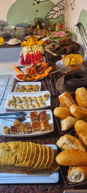 Free daily buffet breakfast - Pousada Pura Vida (Itacaré)