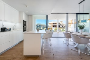 Fridge, microwave, oven, dishwasher