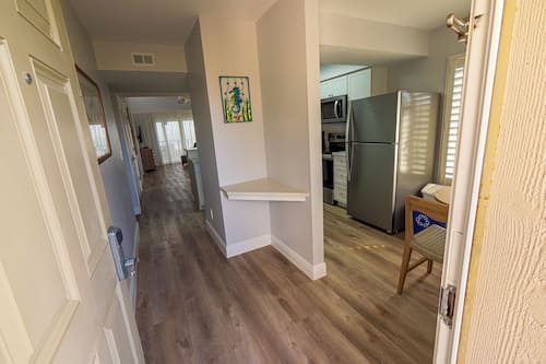2 bedrooms, desk, laptop workspace, free WiFi