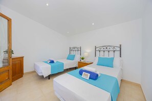 5 bedrooms, in-room safe, iron/ironing board, free WiFi