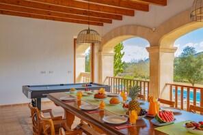 Outdoor dining - Can Xamanto (Alcúdia)