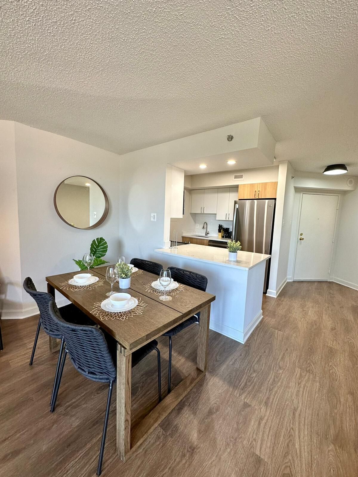 Comfort Apartment, 1 Bedroom, Balcony, Park View | Dining room