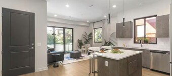 A MUST STAY - Historic Woodbridge, Mins to DMC, WSU, Midtown, Motor City Action