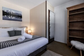 1 dormitorio, tabla de planchar con plancha, wifi gratis y ropa de cama
