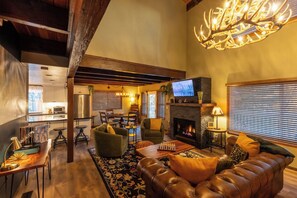 Smart TV, chimenea, videojuegos, futbolito