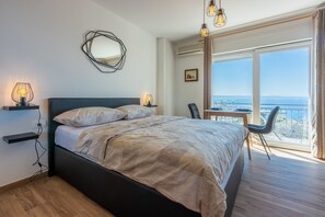 1 bedroom, free WiFi, bed sheets - Impressive flat just 100 metres from the beach with jacuzzi, sauna, sea view, WiFi (Dramalj)