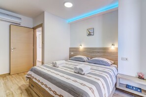 4 bedrooms, free WiFi, bed sheets