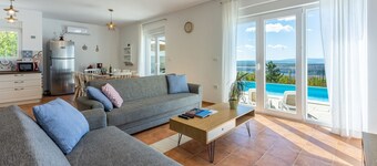 Fascinating villa with fantastic sea views to the island of Krk with private pool, table tennis, billiards, barbecue