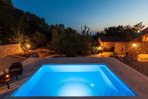 Pool - Rustic stone house with private pool, barbecue, terrace, loungers, outdoor shower (Grižane)
