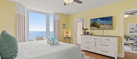 Condo, Multiple Beds, Balcony, Ocean View (Emerald Beach Resort 1431)