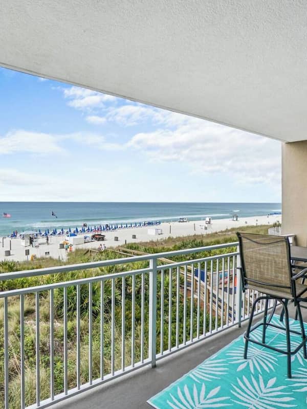 Apartment, Mehrere Betten, Balkon, Meerblick (Emerald Beach Resort 234) | Speisen im Freien