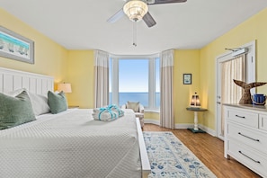 Condo, Multiple Beds, Balcony, Ocean View (Emerald Beach Resort 1431)