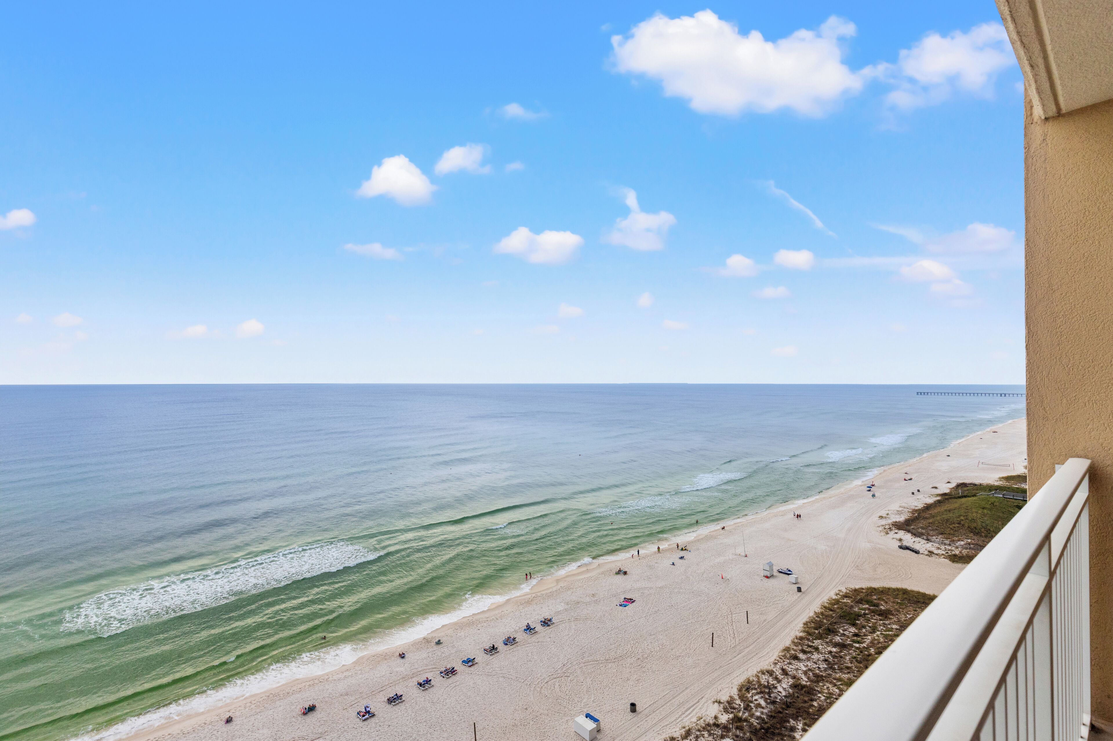 公寓客房, 多張床, 陽台, 海景 (Emerald Beach Resort 1431) | 海灘 | 位於海灘上
