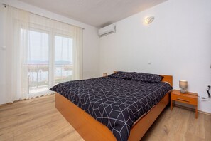 2 habitaciones, wifi gratis y ropa de cama 
